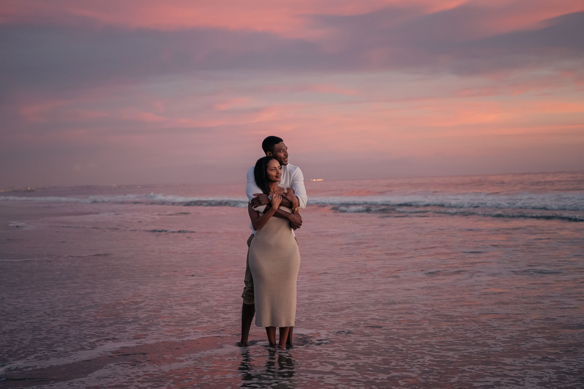 engagement photoshoot in santa monica beach at sunset, LA